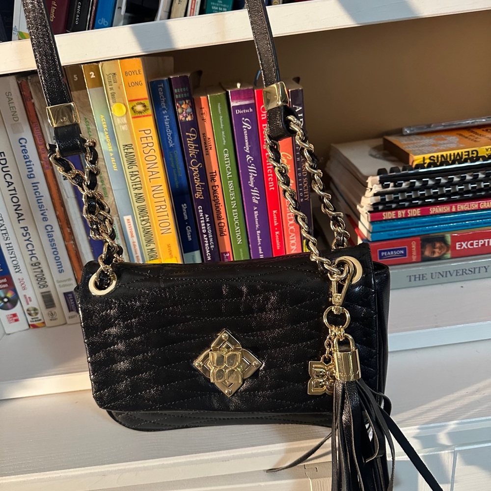 BCBG MAZARIA Classic Black Quilted Chain-Strap Shoulder Bag - Picture 8 of 8